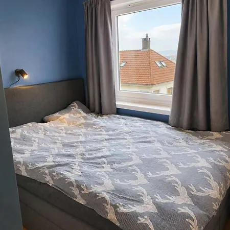 Hg48 - 2br Kronstad With Balcony Appartement